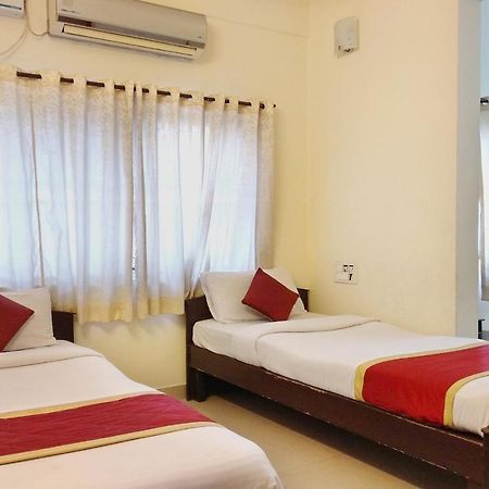 Super Oyo Capital O Premium Hotel Victoria Heights Near Sri Someshwara Swami Temple Bangalore Exterior foto
